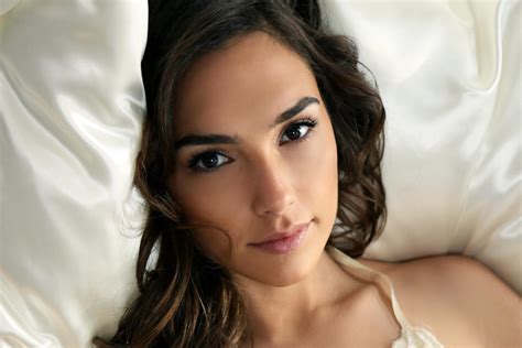 porno de gal gadot|Gal Gadot Porn Videos 